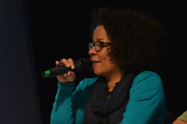 A jornalista e integrante do Coletivo InterVozes, Ana Cláudia Mielke participou do debate. Foto: Giulianna Muneratto
