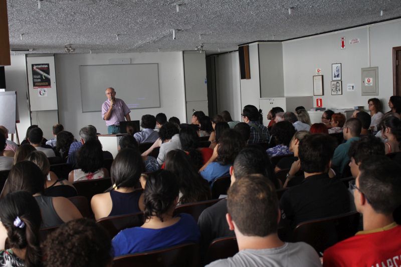 O evento contou com grande participação de estudantes de jornalismo. (Foto: Emílio Coutinho)